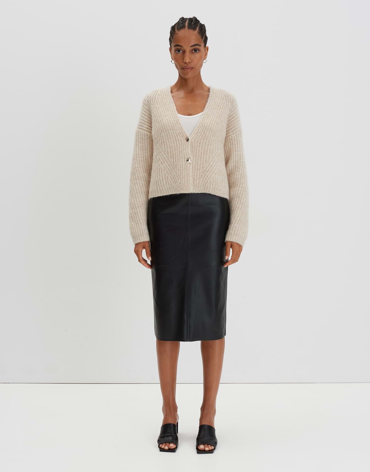 Ofiona (Black)