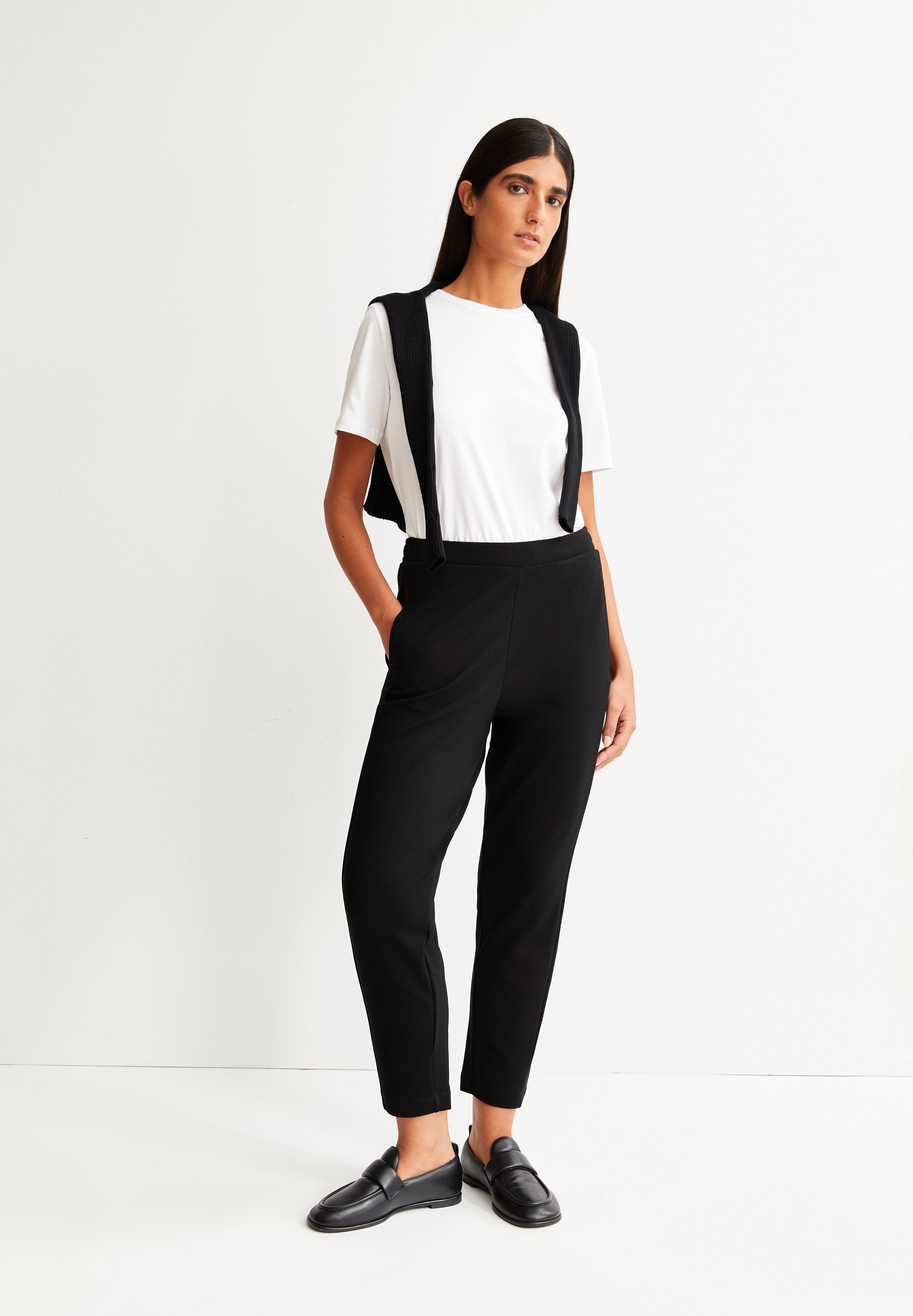 Magdaalena (Black)