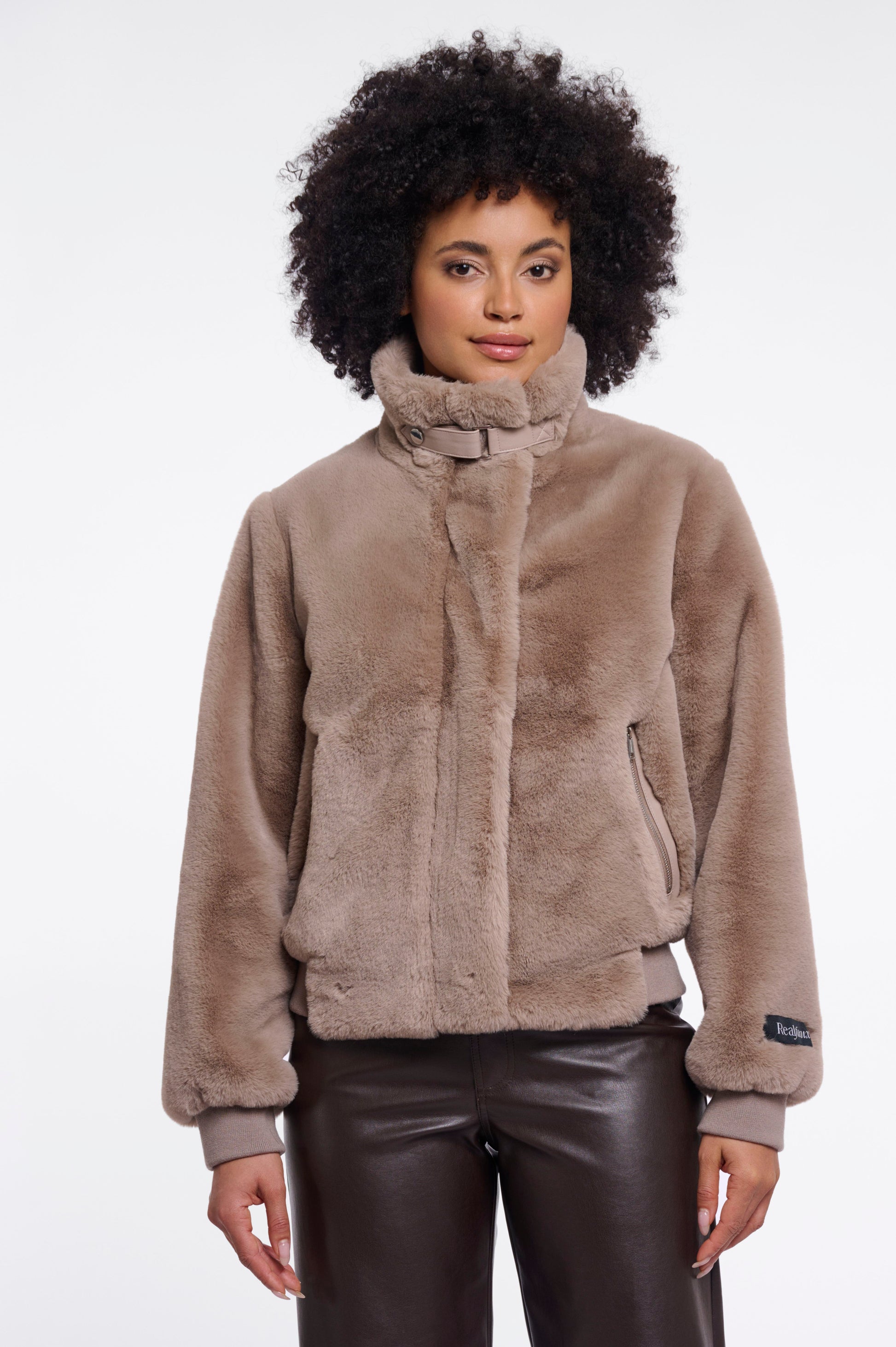 Ambra.7002611 (Mocha Latte)