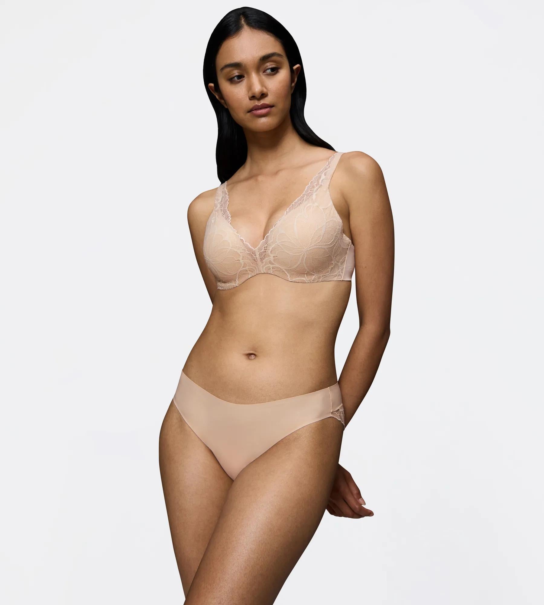 Body Make-Up Illusion Lace WP (00nz Nude Beige)