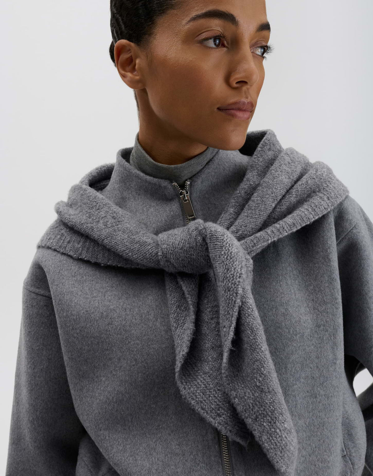 Bikona scarf (Featherstone M)