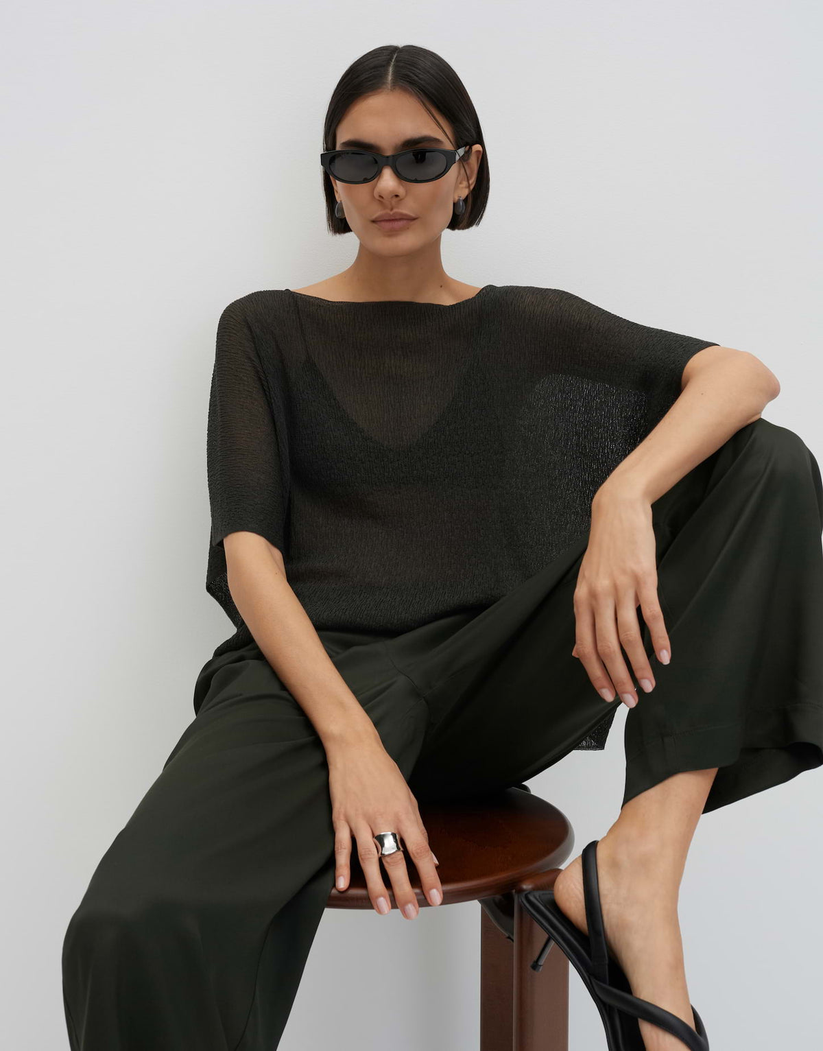 Beyara cape (Midnight Olive)