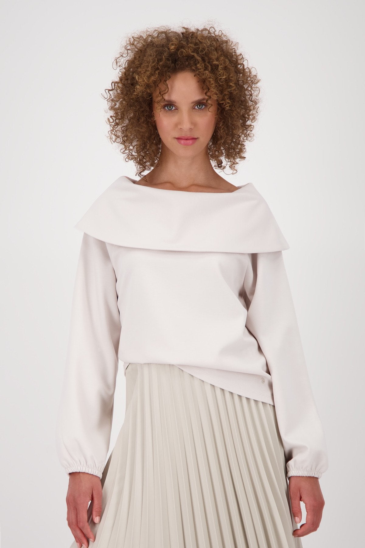 Sweatshirt (Oat Milk)