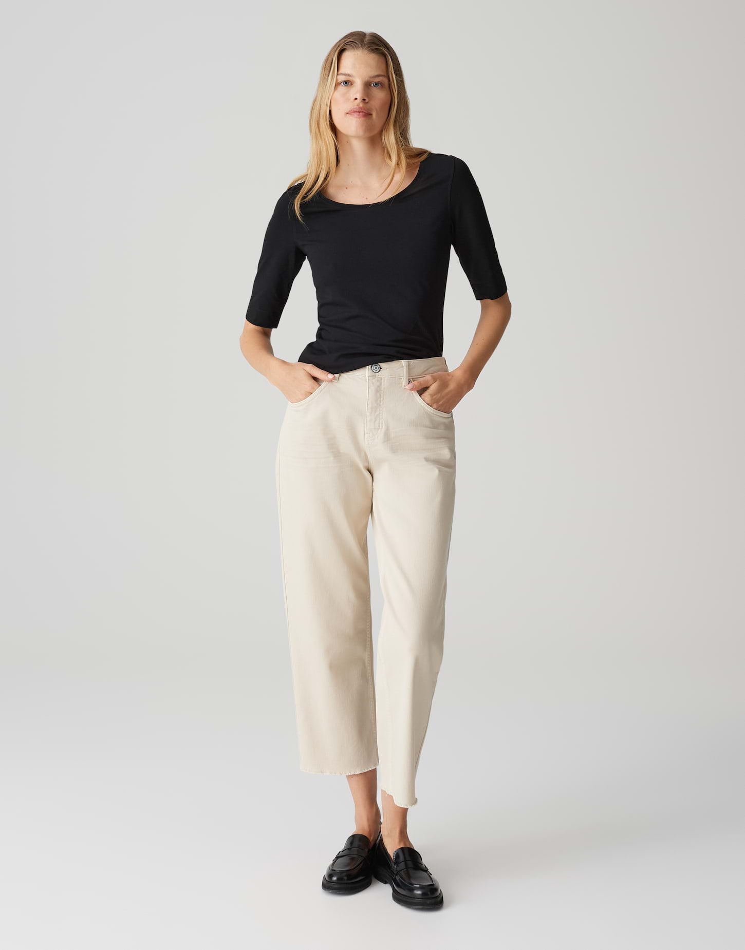 Serta (Black)