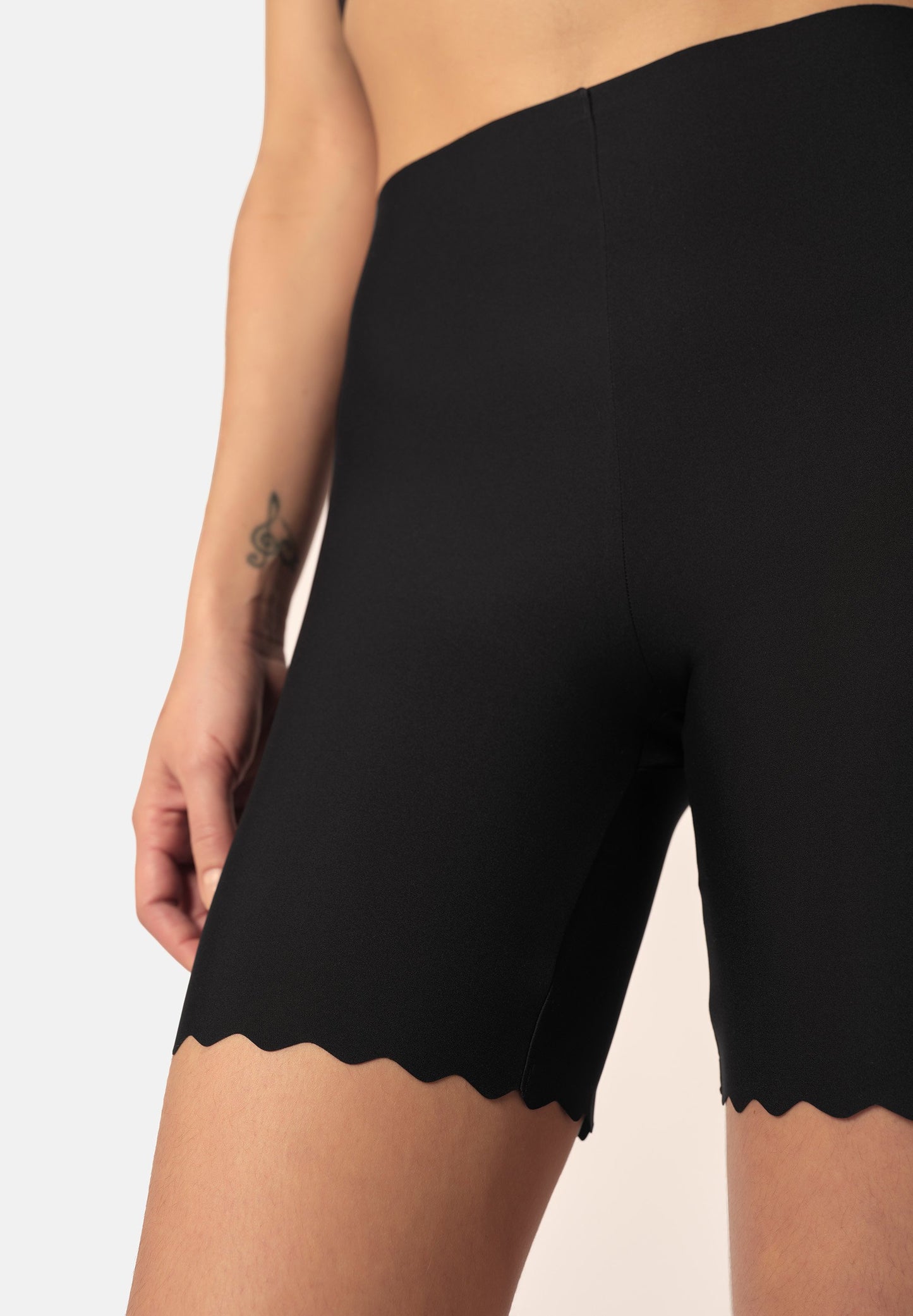 Skiny Damen Hose kurz Micro Essentials (Black)