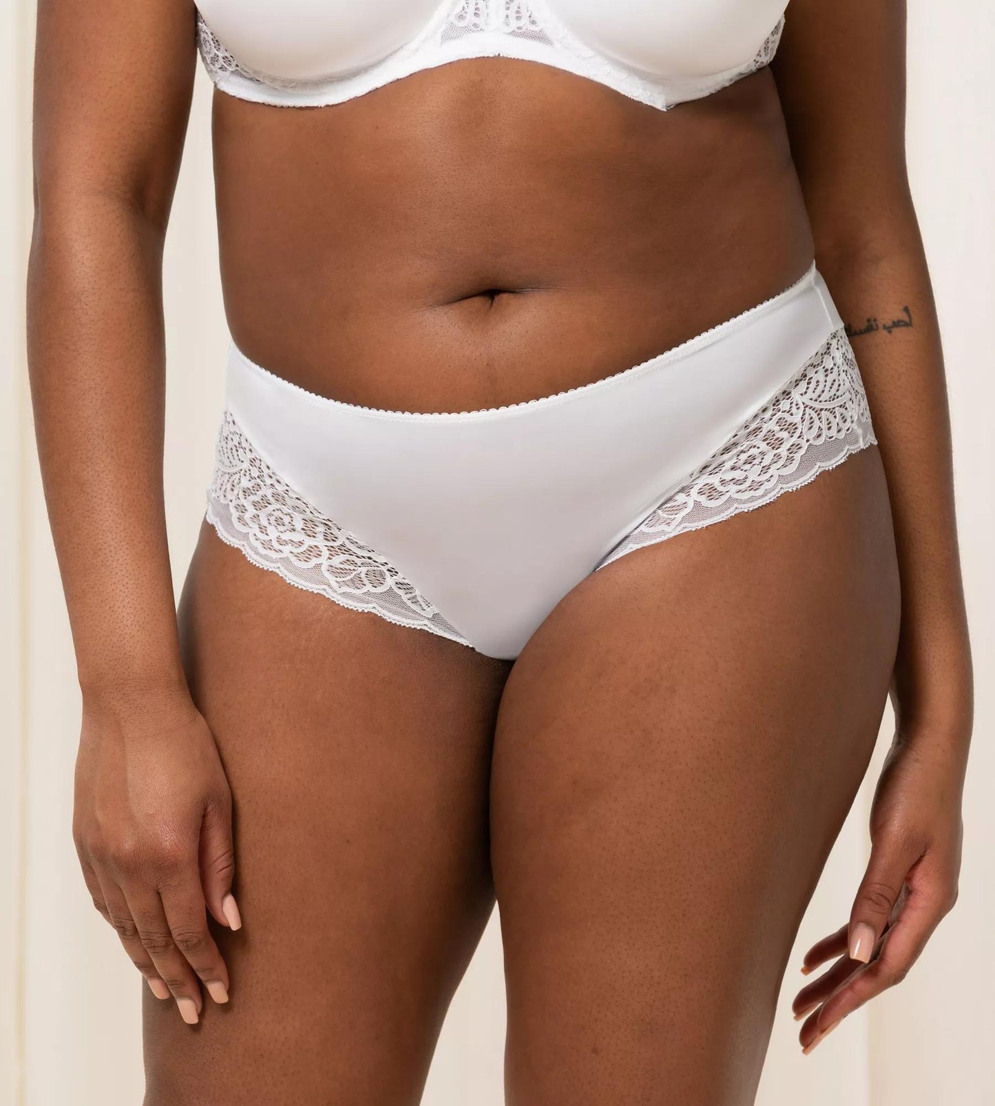 Amourette Spotlight Hipster X (White)