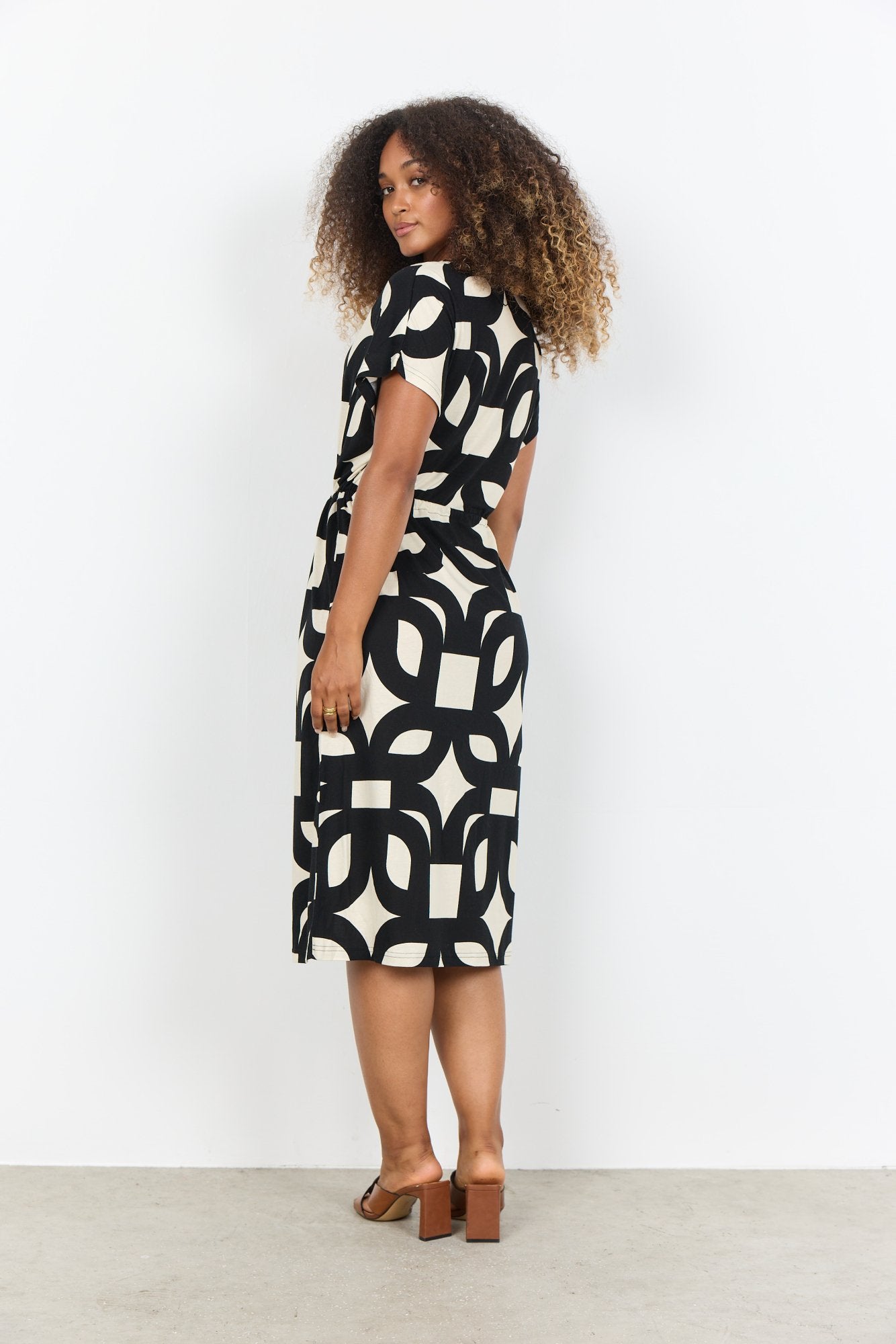 Sc-felicity Aop 543 (9999c 9999c Black Co)