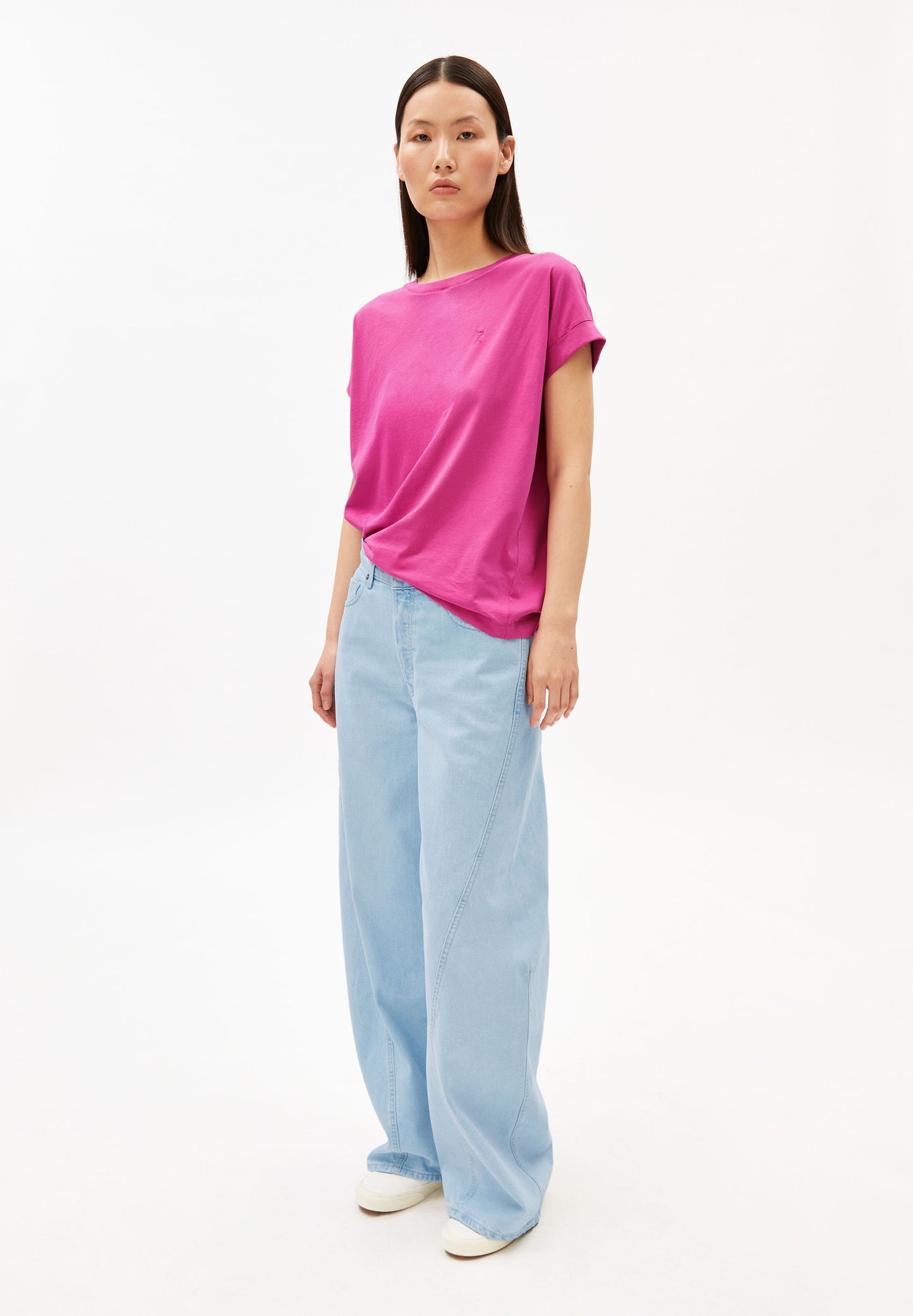 Idaara T-shirt (Very Berry)