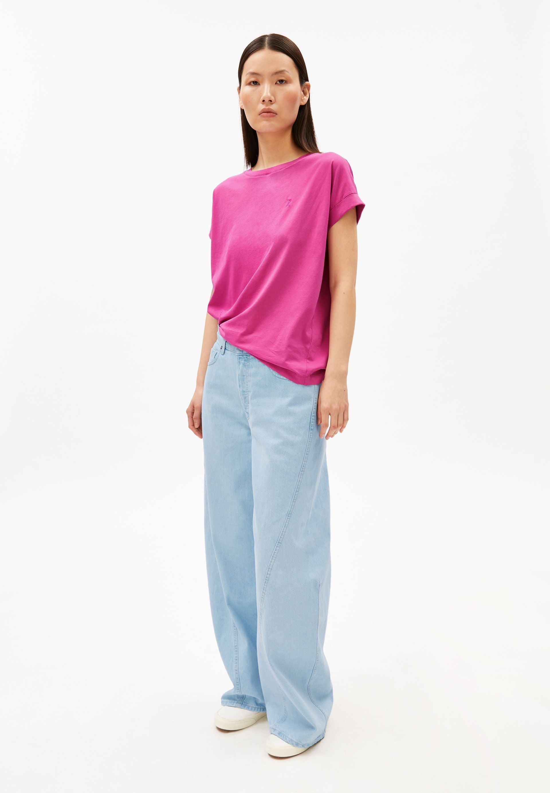 Idaara T-shirt (Very Berry)