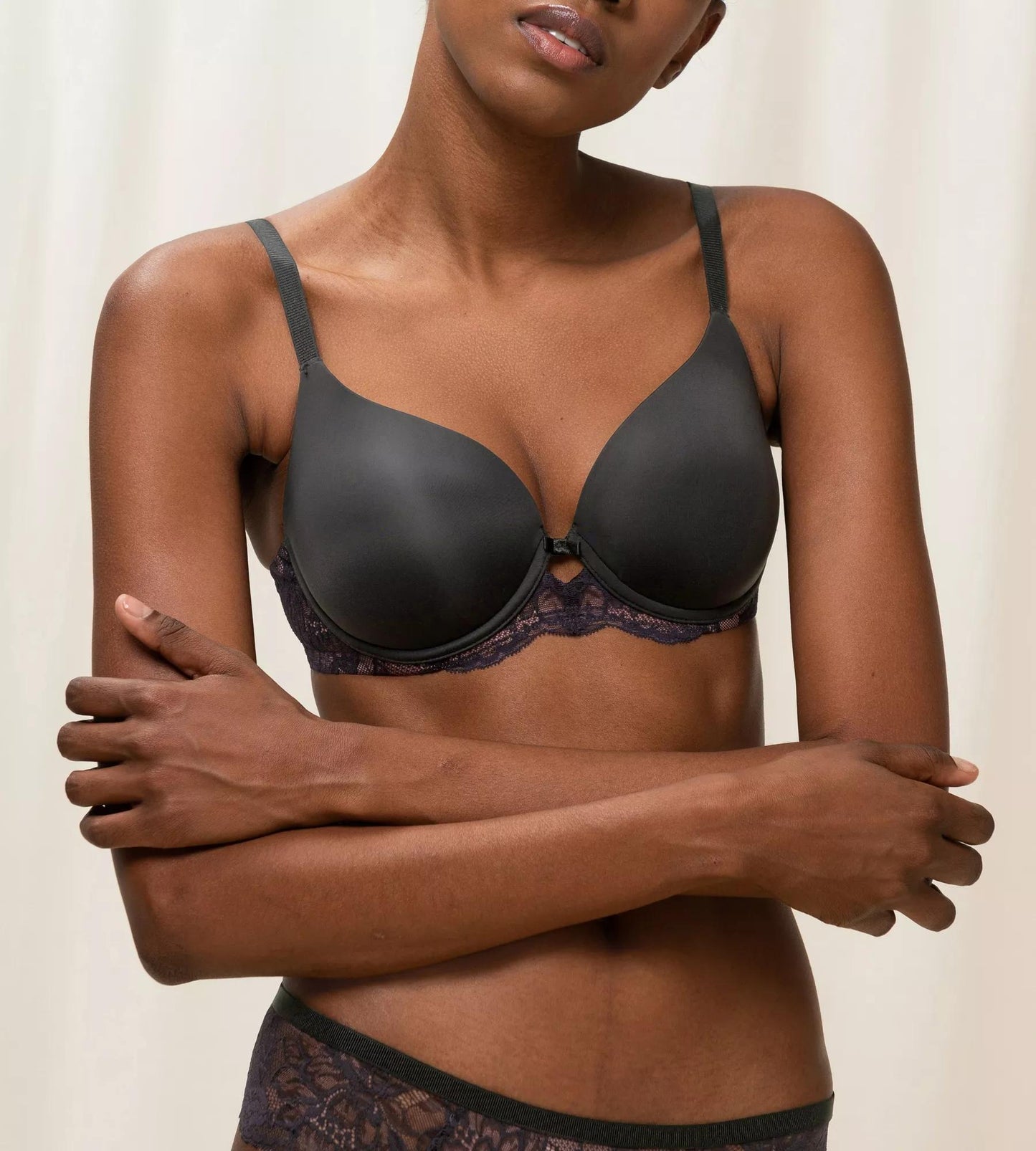 Amourette Charm WHP01 (Black)