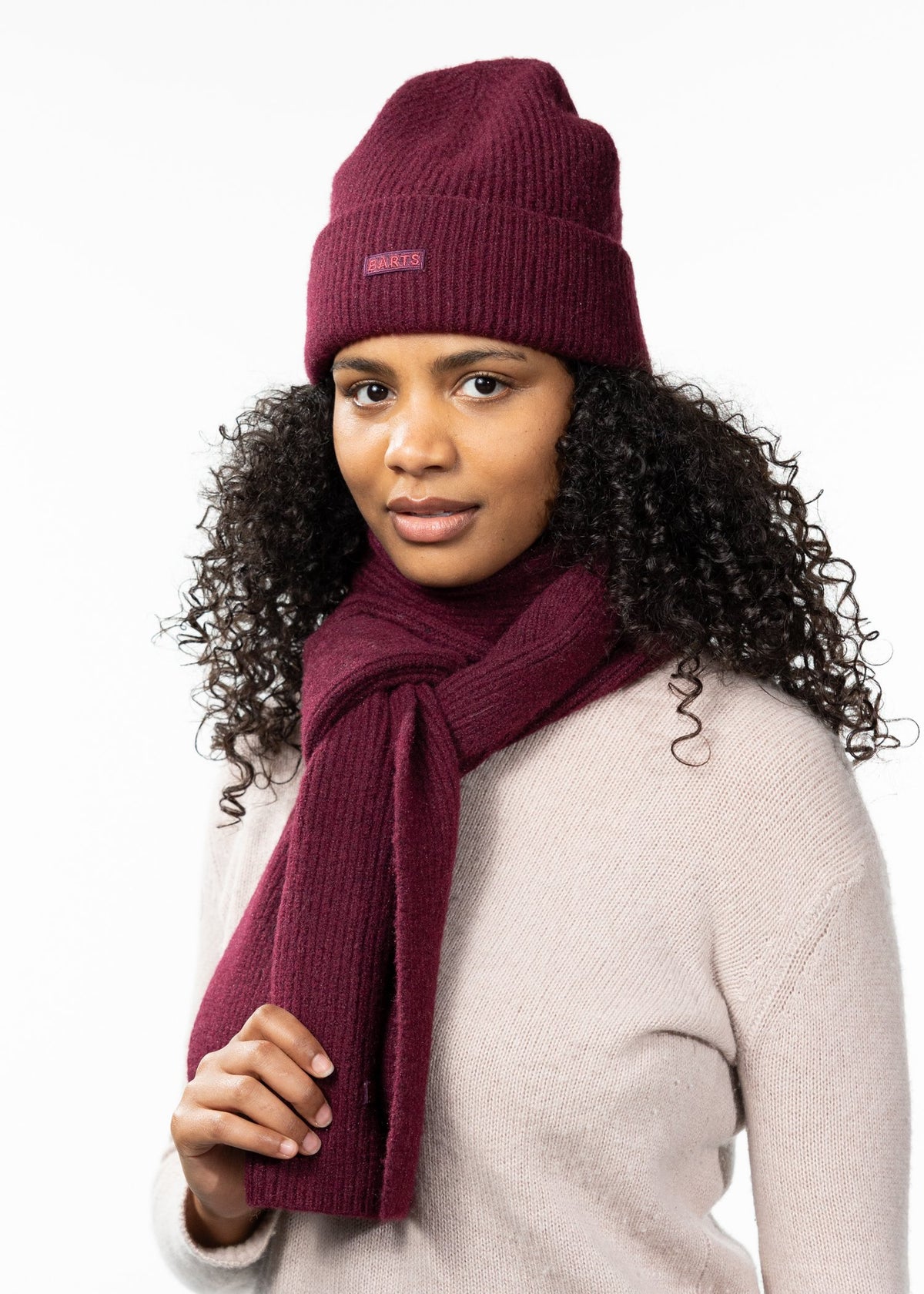 Ardelve Beanie (Red Aubergine)