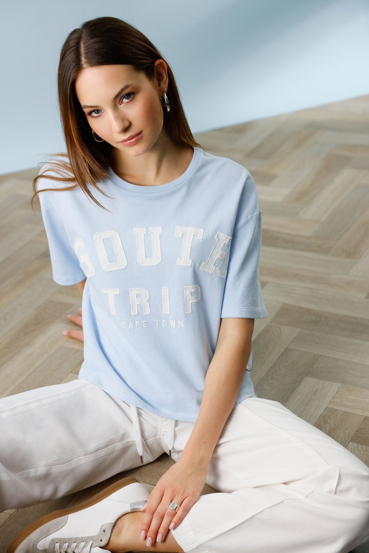Sweatshirt (Light Sky)