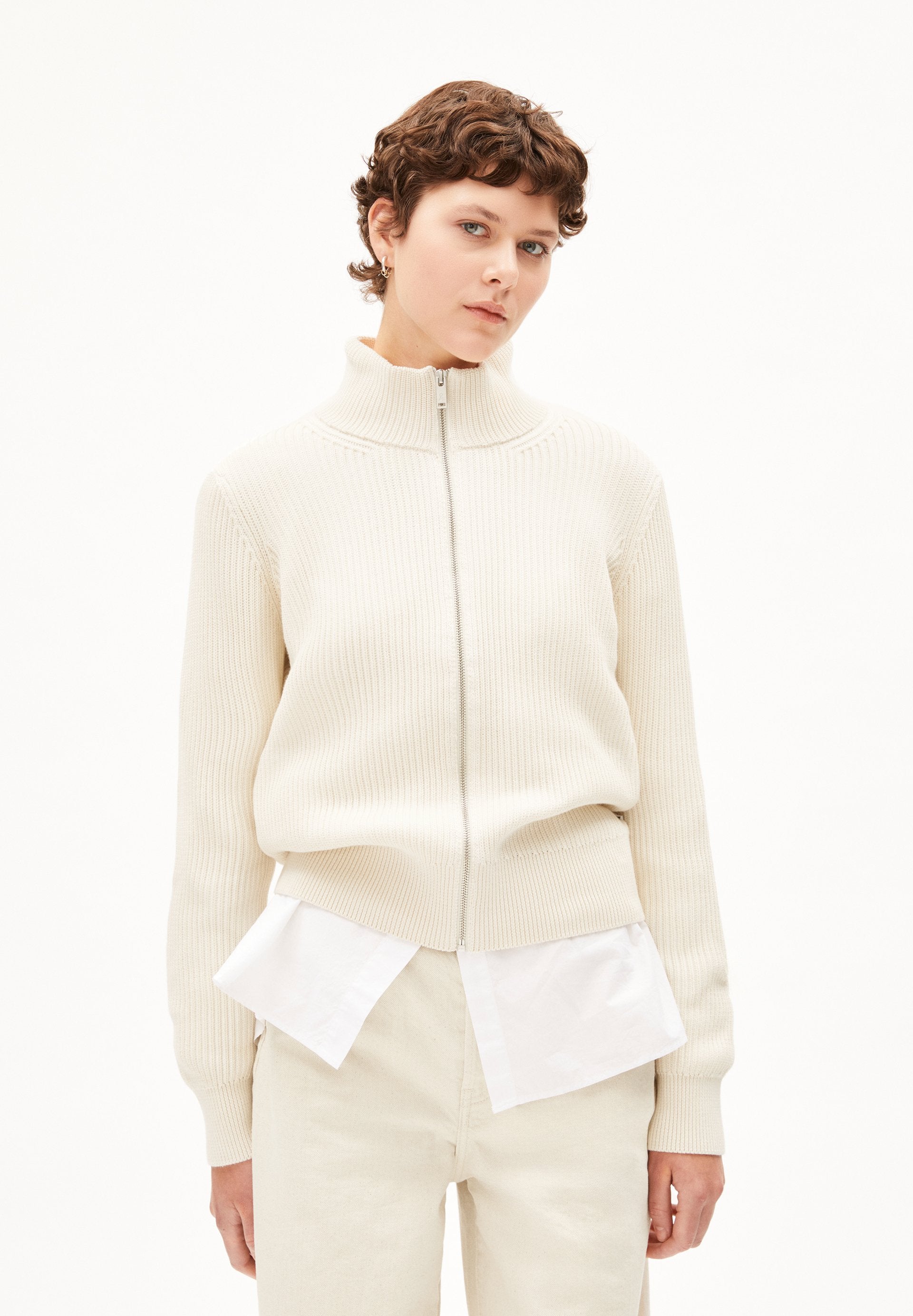 Rebeccaa Vanise (Oatmilk-light O)