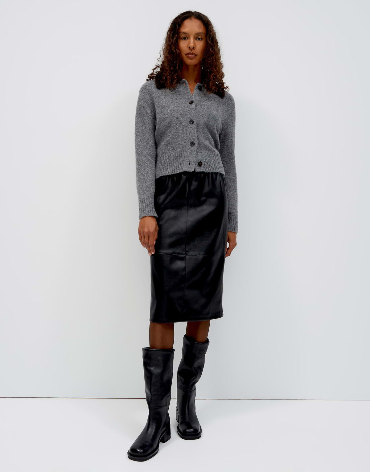 Dofur (Quiet Grey)