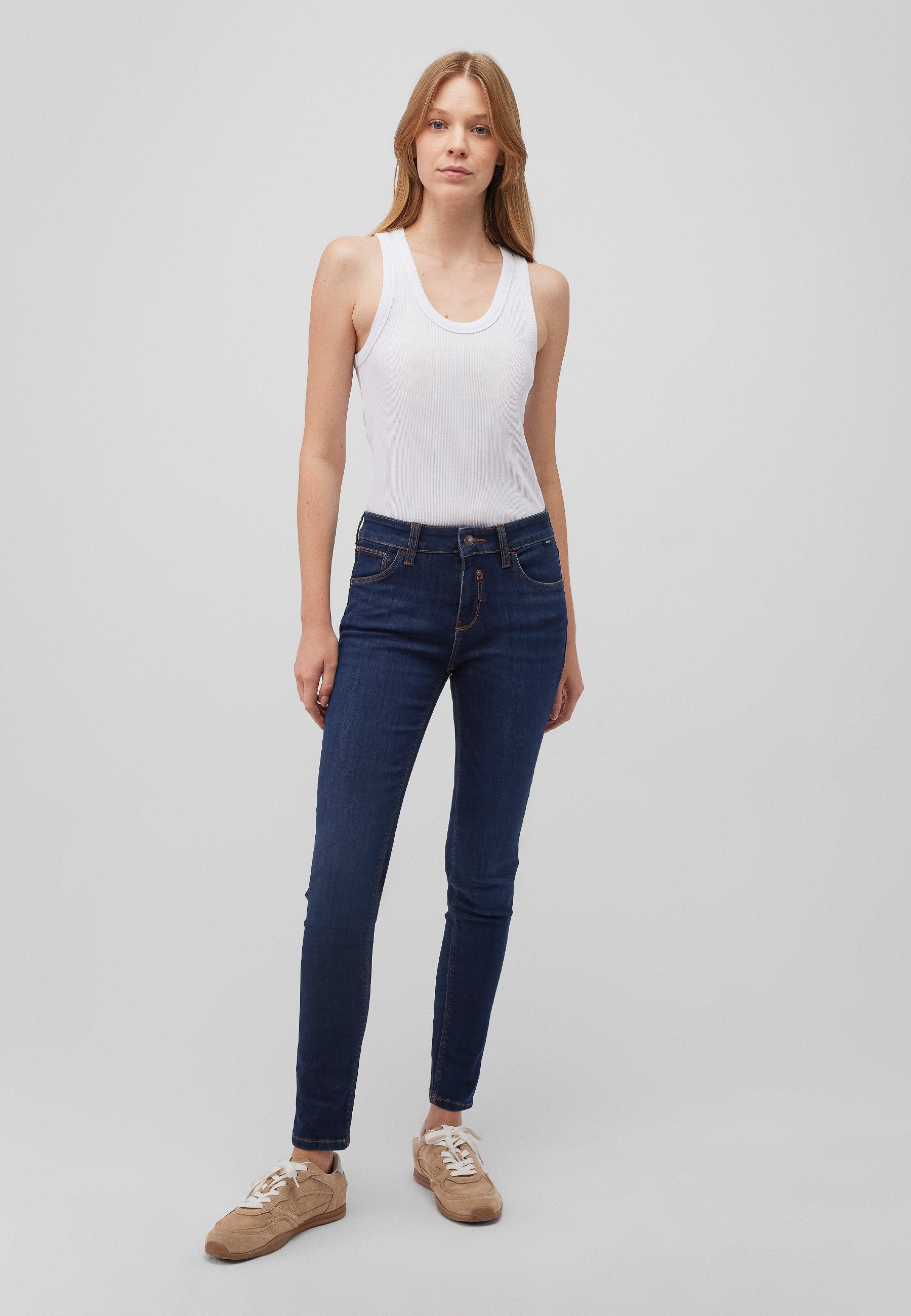 Nicole (Deep Blue Veni)