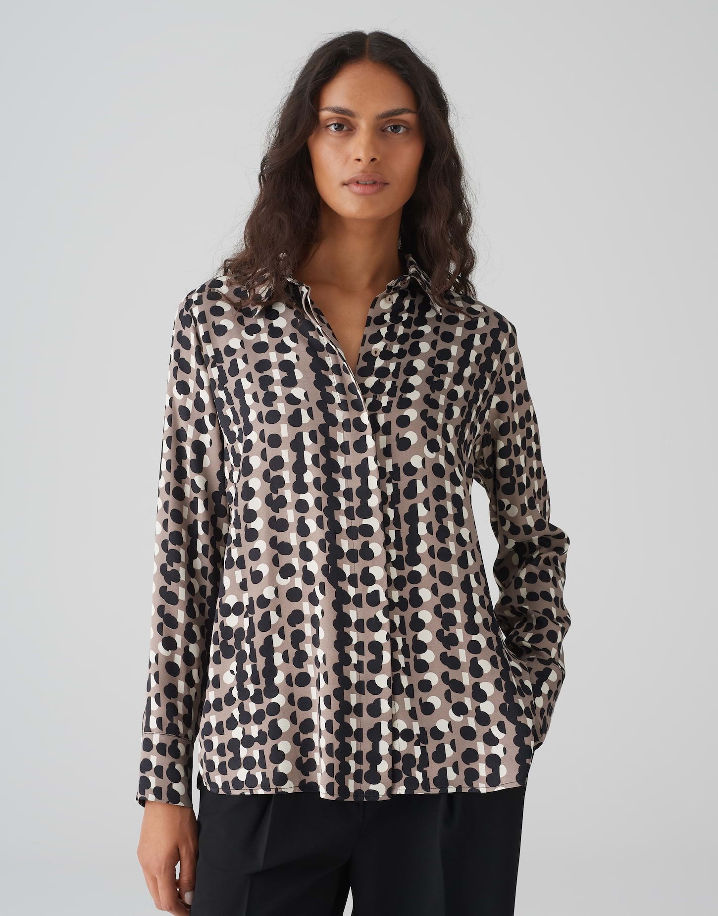 Fosmo (Warm Taupe)