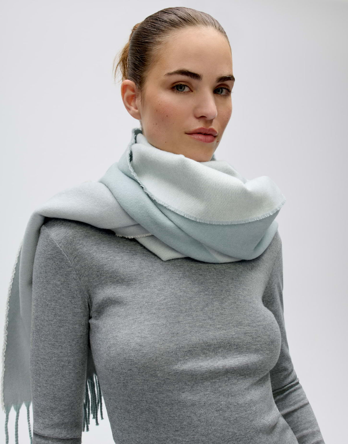 Aglinda scarf (Dusty Aqua)