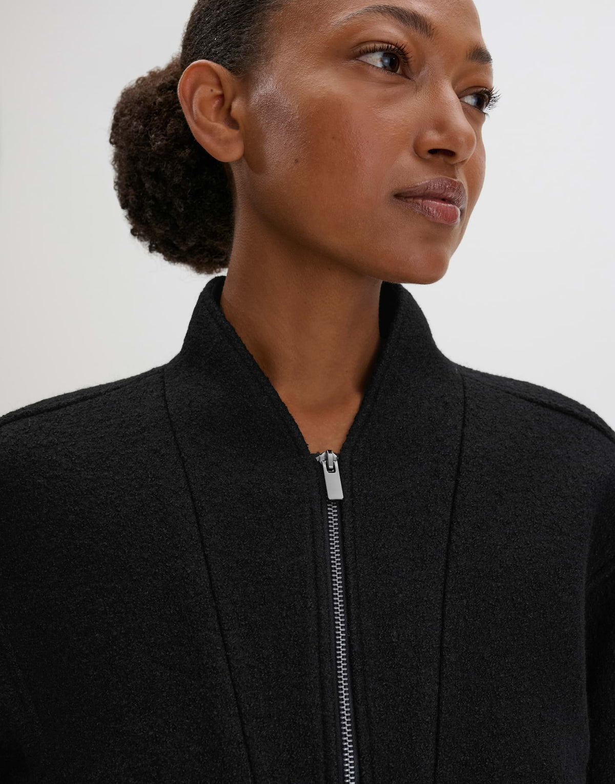 Nuvera (Black)