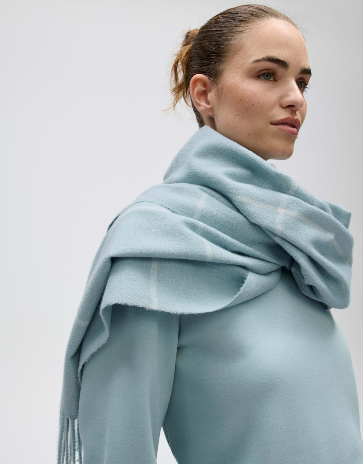 Avidane scarf (Dusty Aqua)