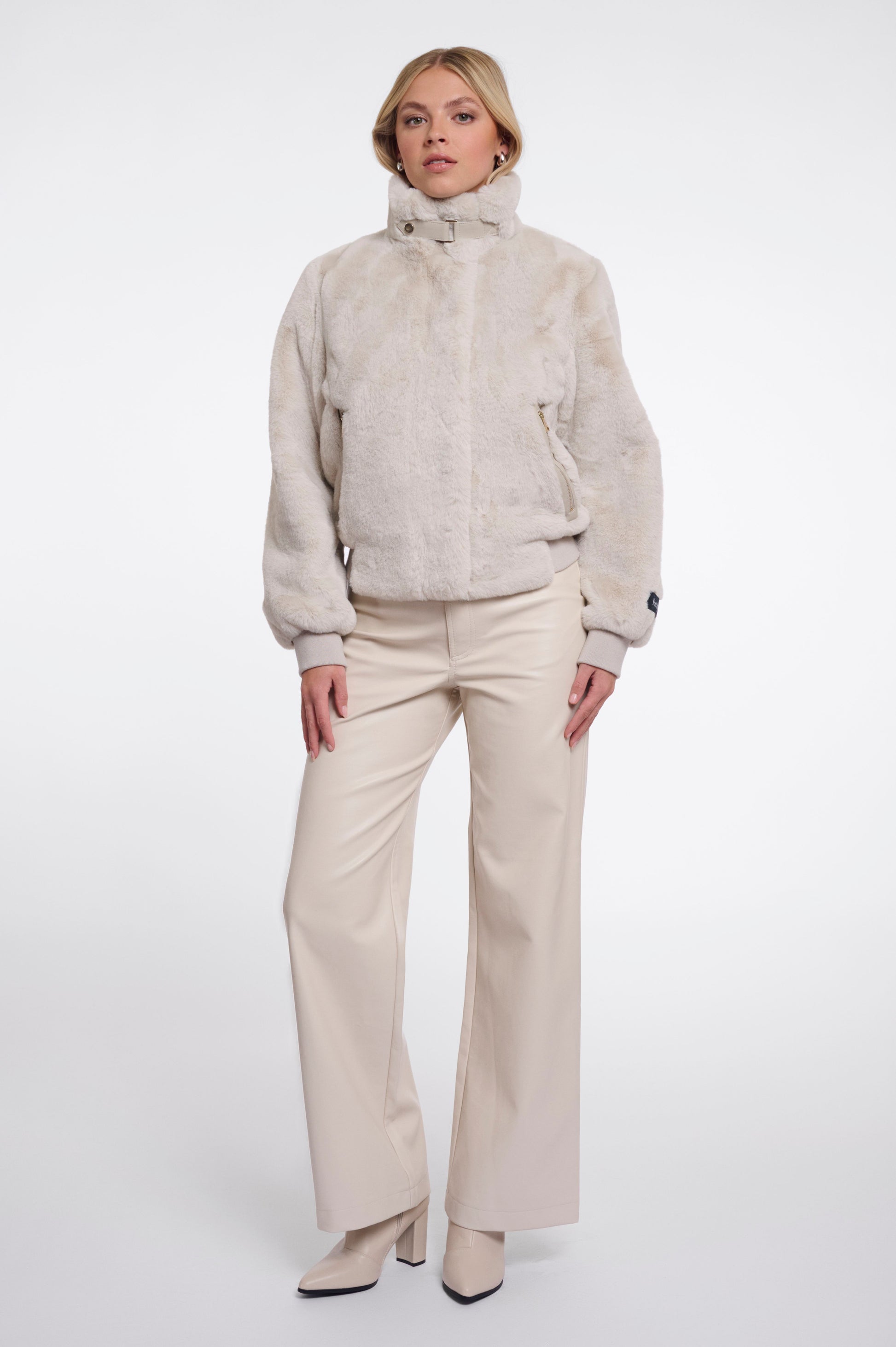 Ambra.7002611 (Birch)