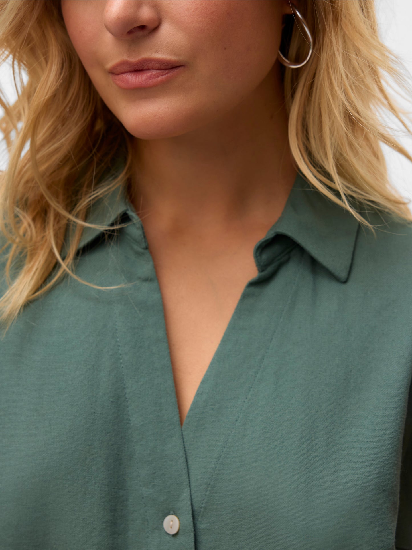 Vmmymilo Sl V-neck Shirt Wvn  Ga Boo (Laurel Wreath)