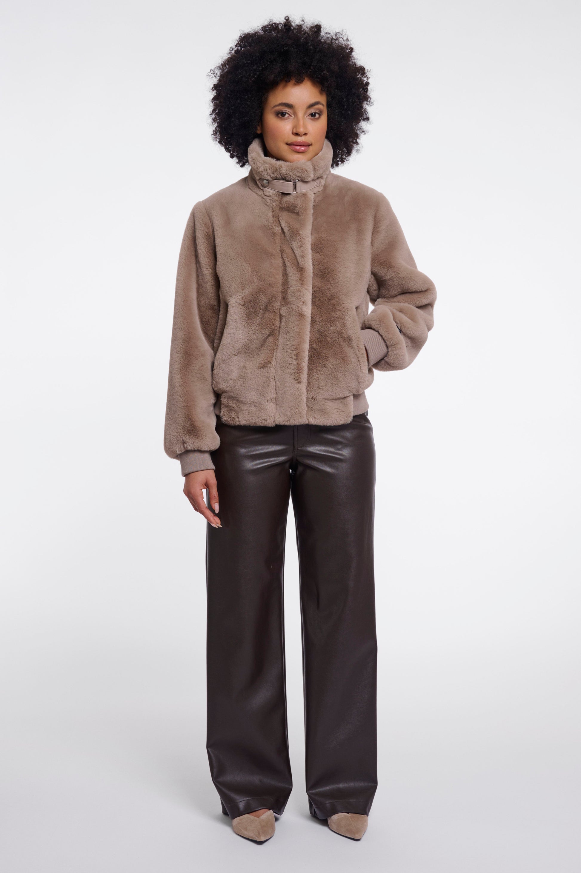 Ambra.7002611 (Mocha Latte)
