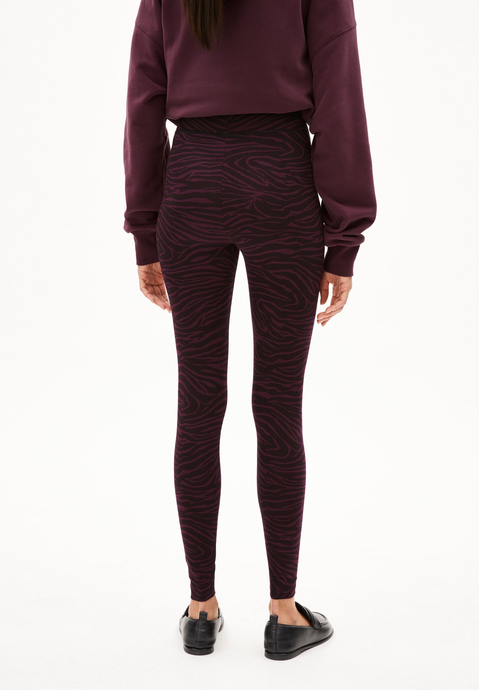 Faribaa Zebraraa (Dark Cranberry)
