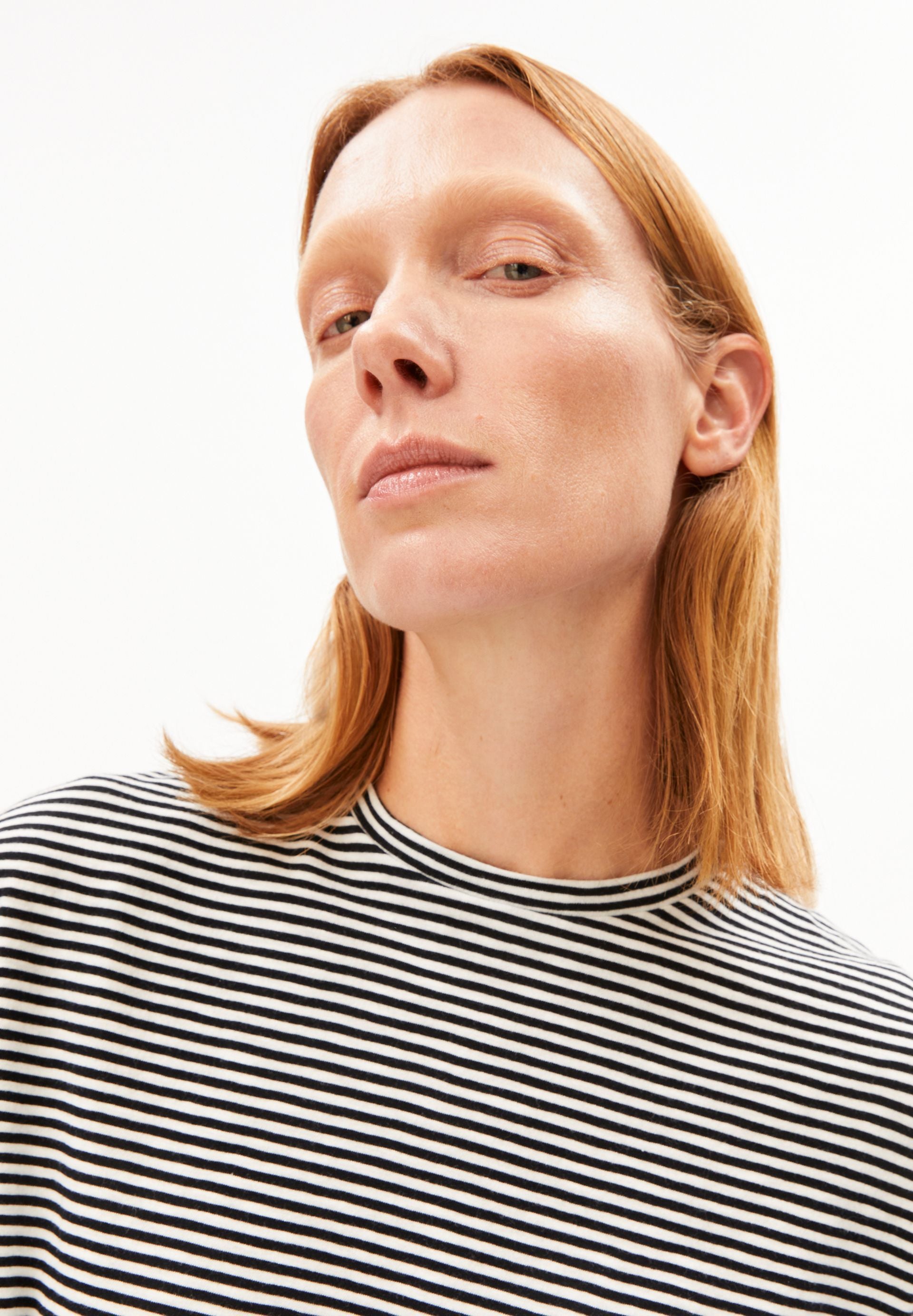 Gestreiftes Jersey T-shirt (Black-oatmilk)