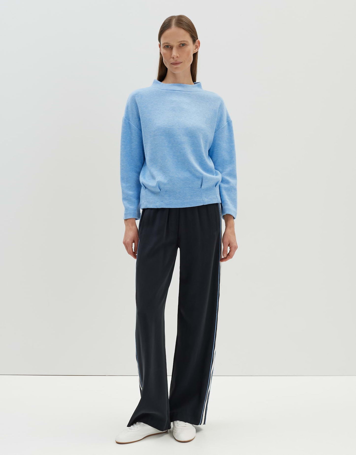 Upollina (Azure Blue)