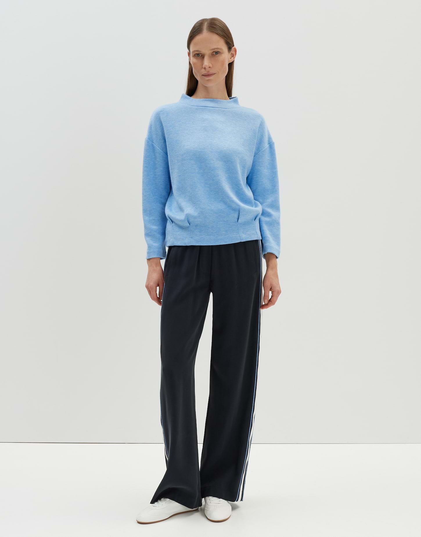 Upollina (Azure Blue)