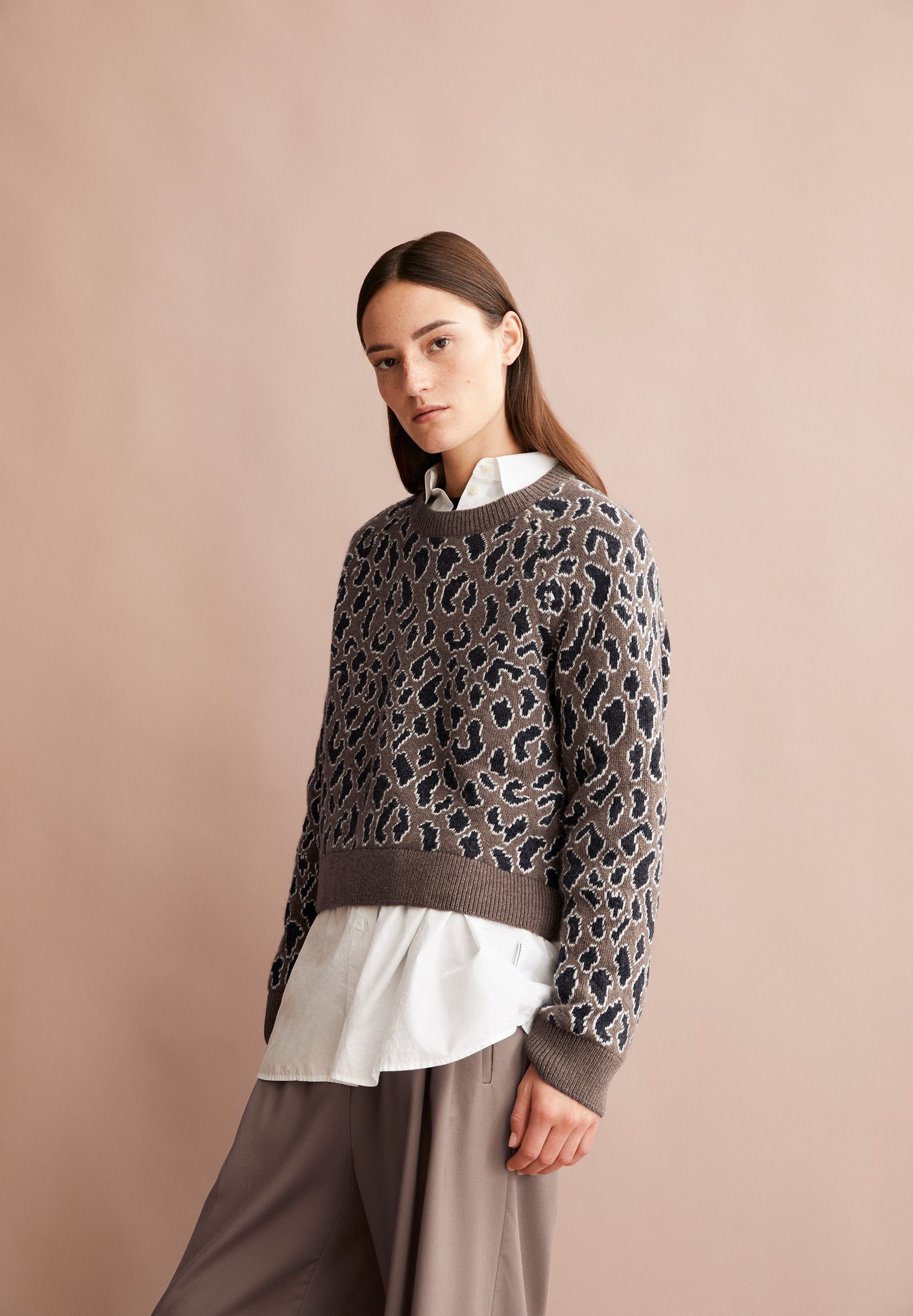 Diliriaa Leopaa (Walnut Cream)