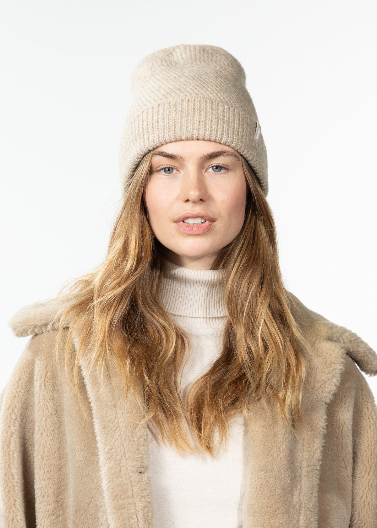 Kirinda Beanie (Beige Light Brown)
