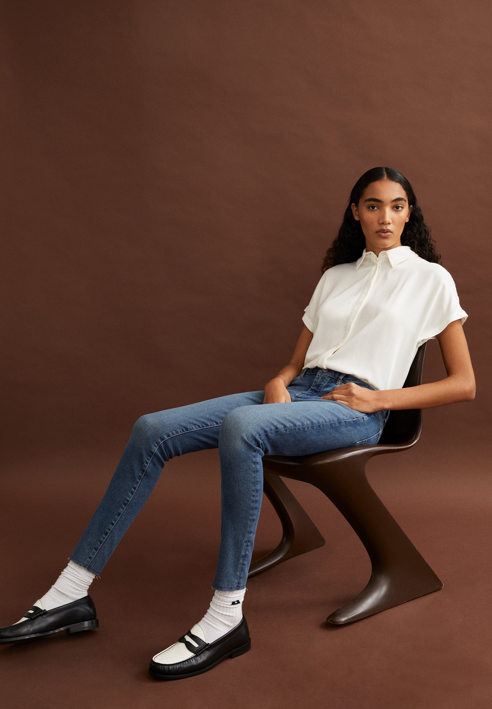 Larisaana (Off White)