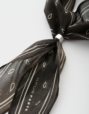 Aclaire scarf