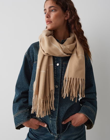 Avidane scarf