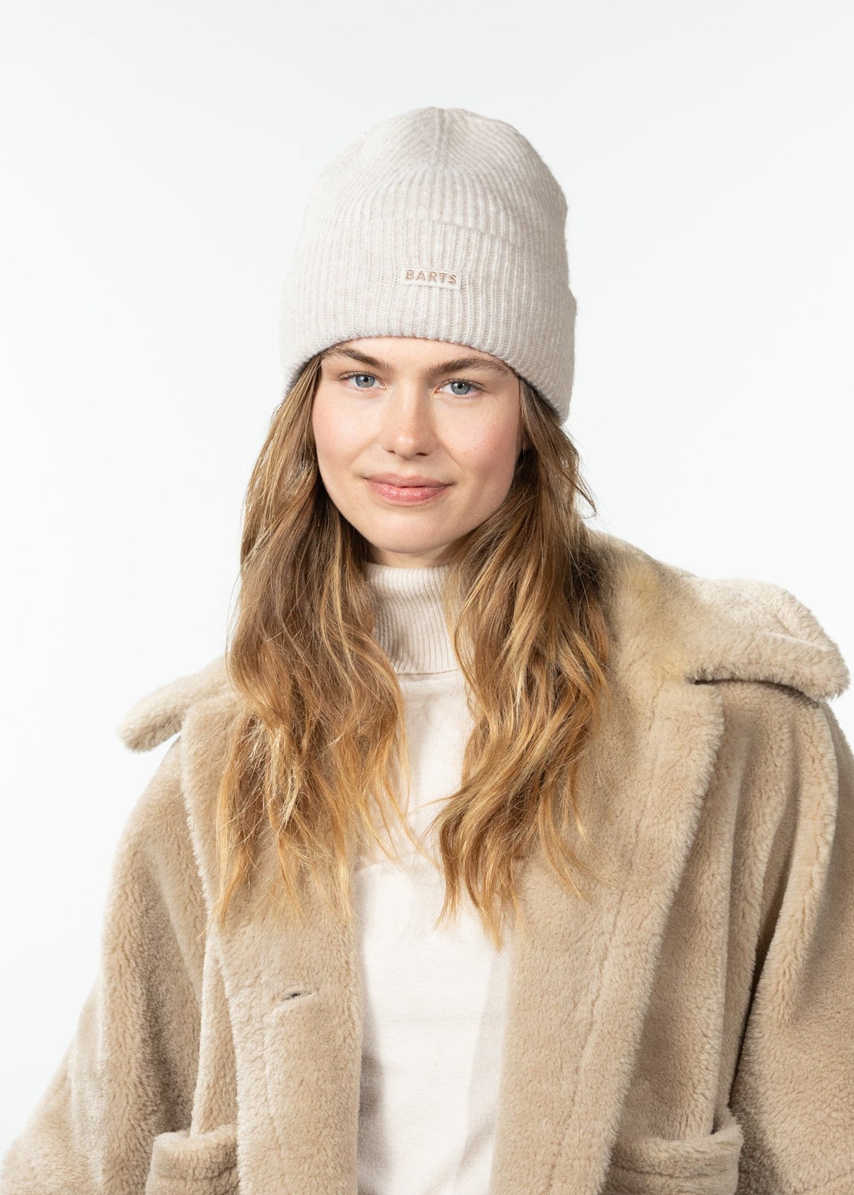 Ardelve Beanie (White Cream)