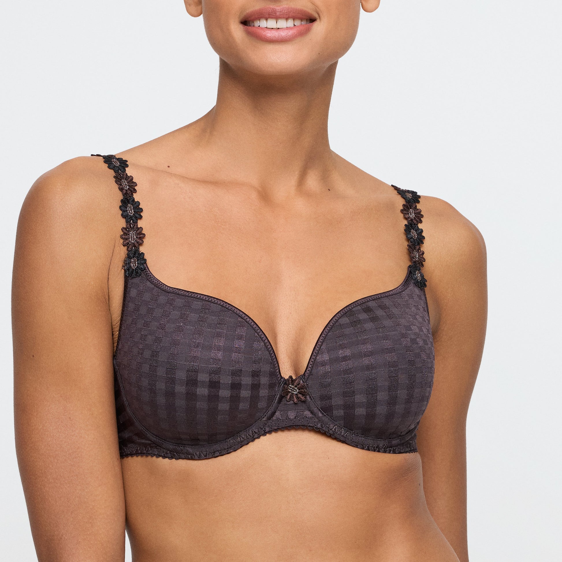 AVERO sweet chocolate Unterlegter BH Herzform (Swc)