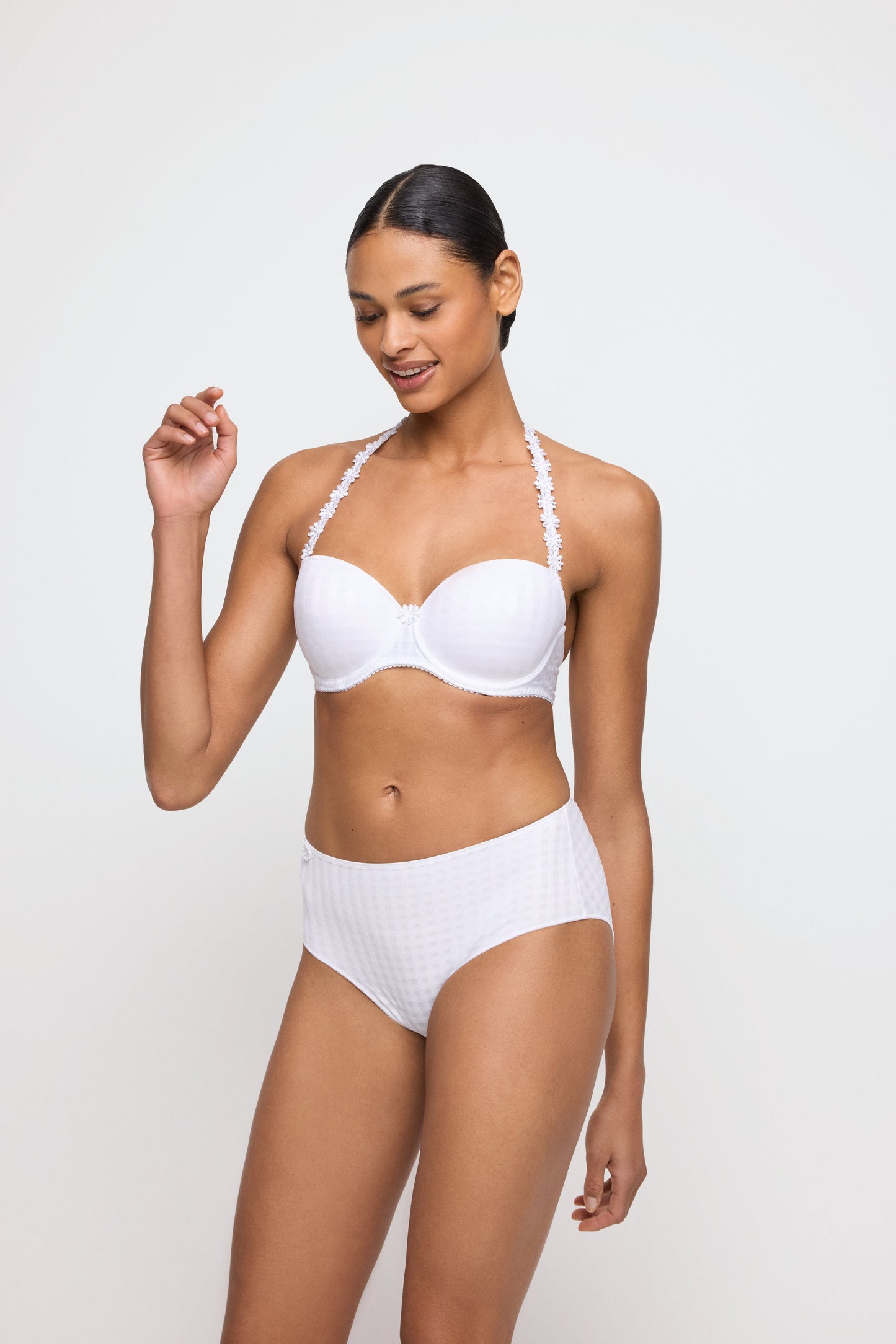 AVERO weiss Taillenslip (Wit)