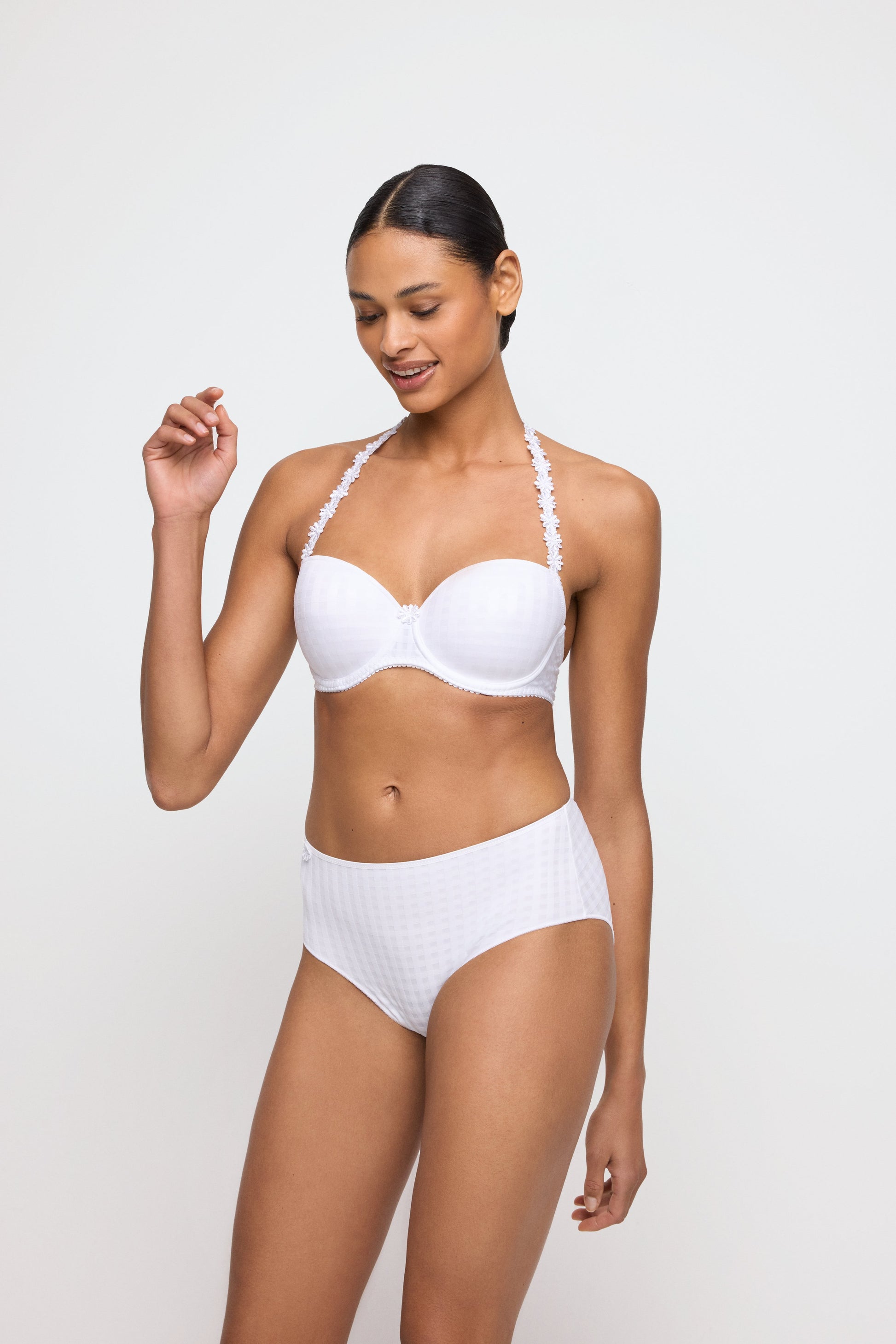 AVERO weiss Taillenslip (Wit)