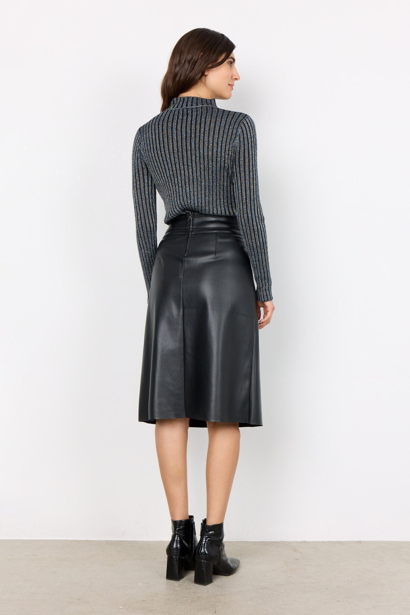Sc-beckie 4 (Black)