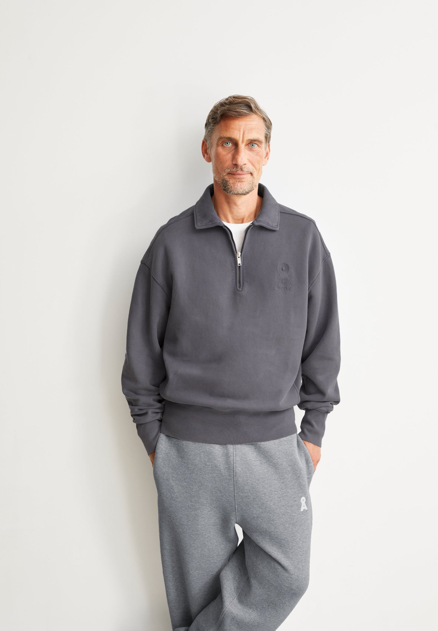 Iconic å Gmt Dye Zip Troyer (Dark Steel Wash)