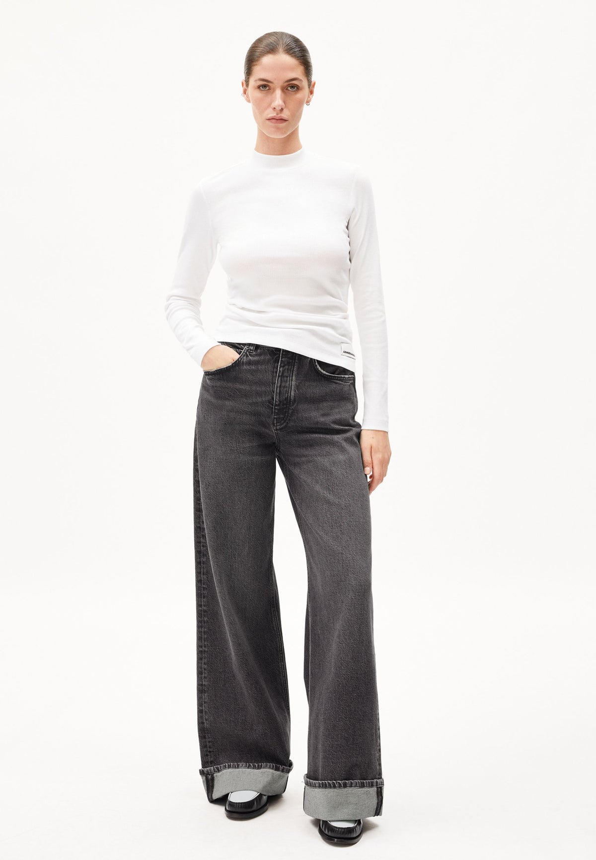 Fatimaara Rib Longsleeve (White)