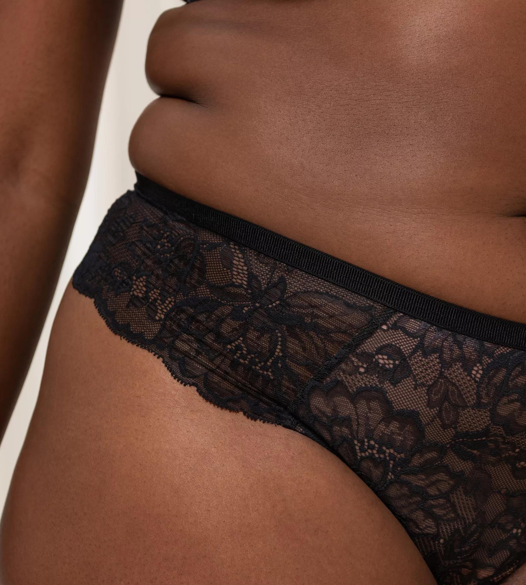 Amourette Charm Hipster String01 (Black)