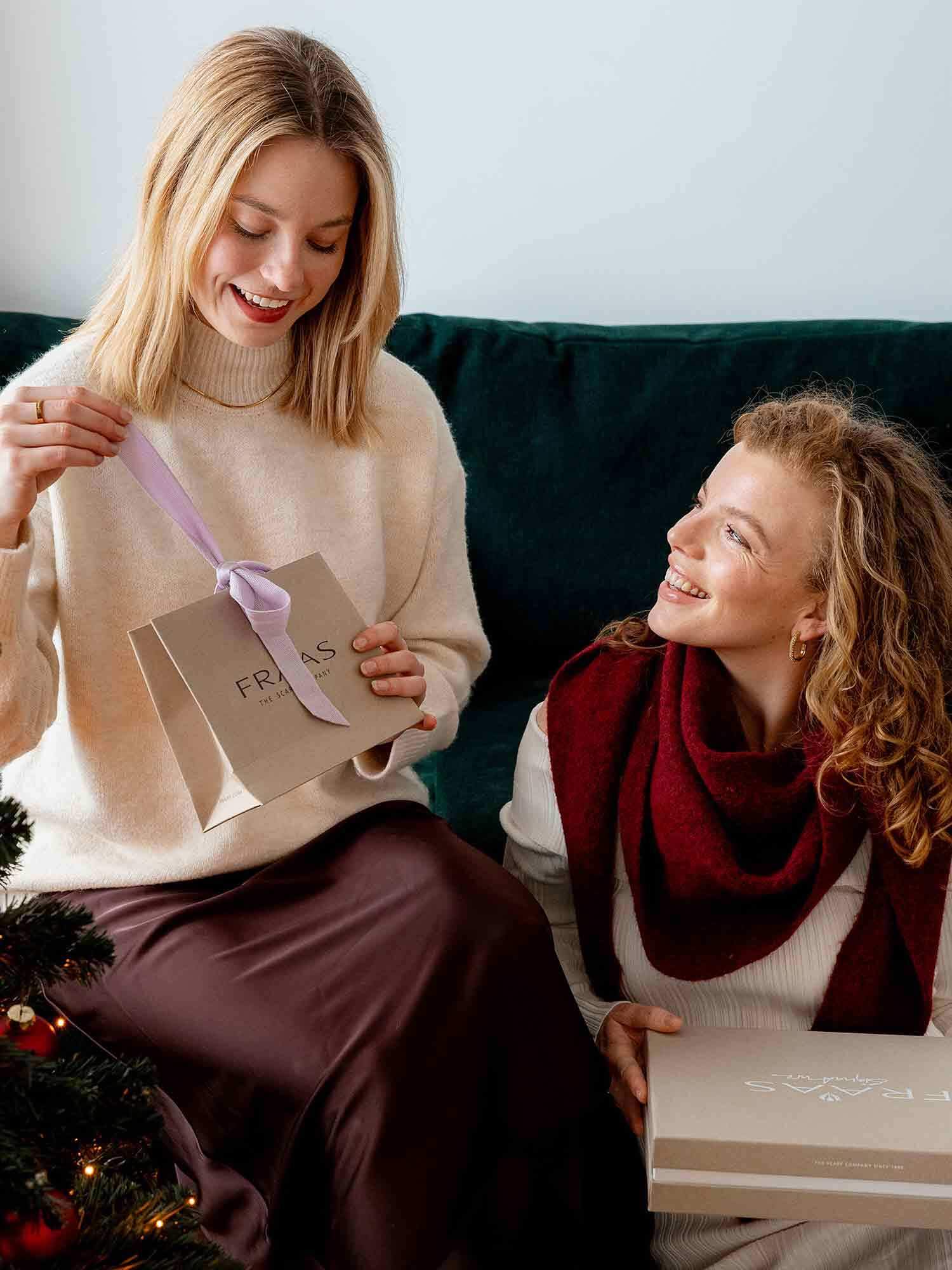 Dreieckstuch Polyester Schal (Barolo)