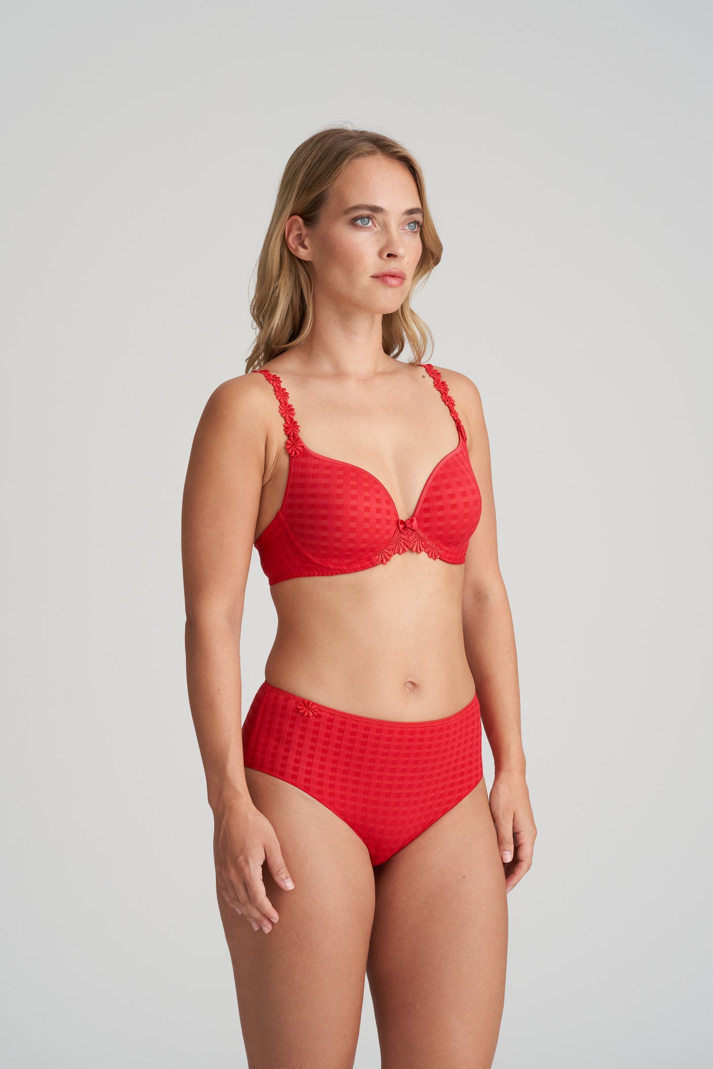 AVERO scarlet Unterlegter BH Herzform (Sca)