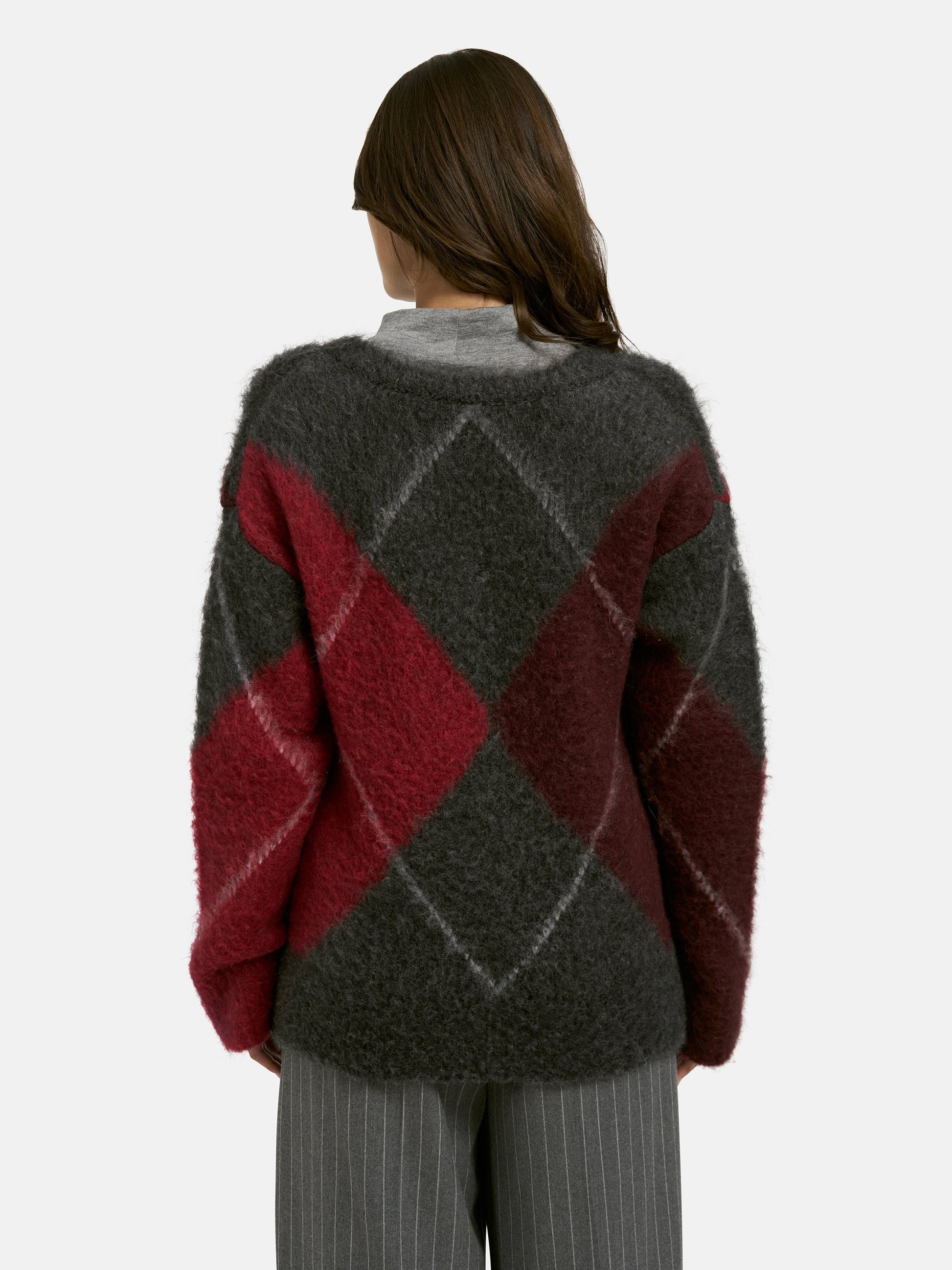 V-neck Argyle Pullover (Anthracite)
