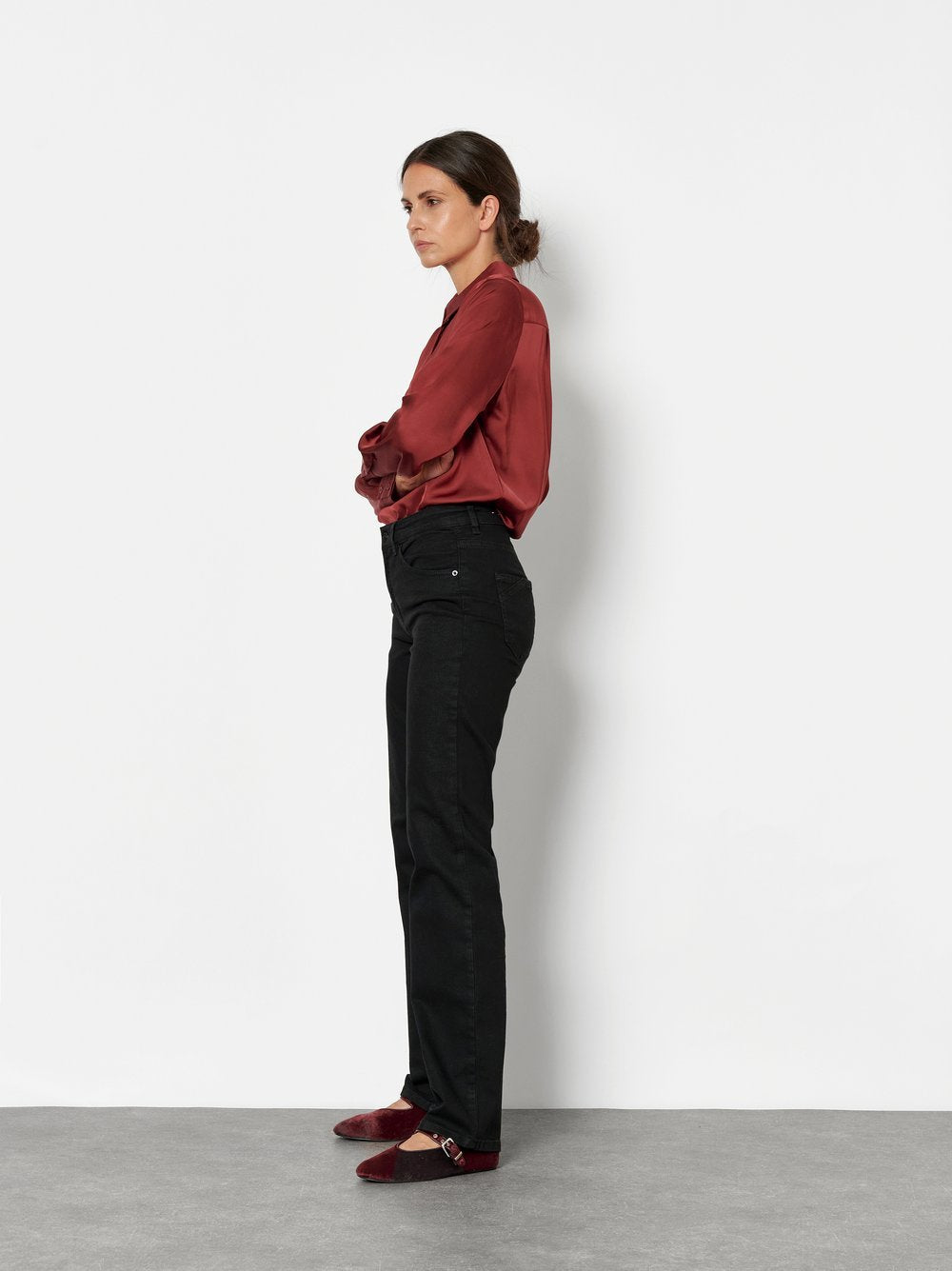 Liv (Black)
