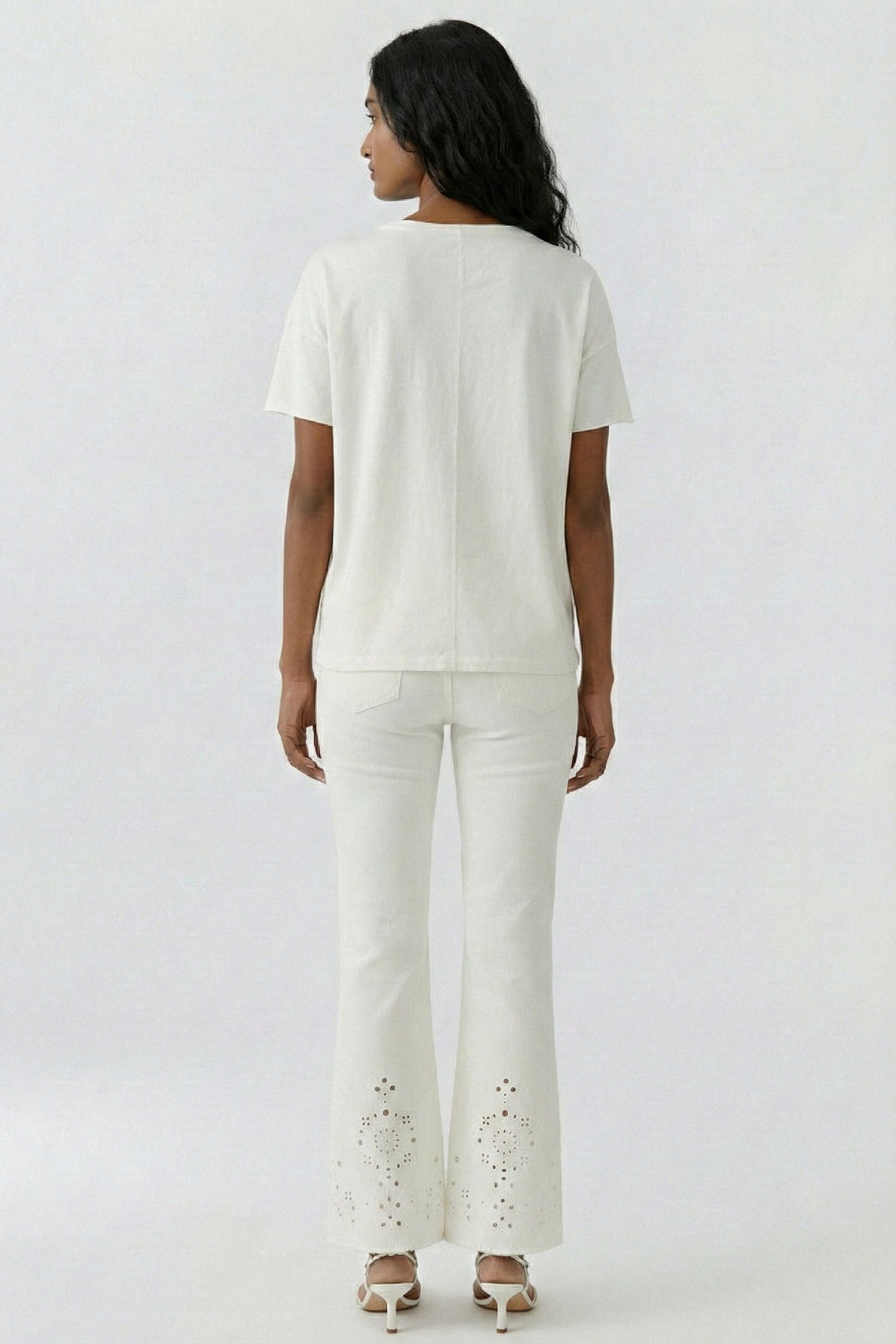 T-Shirt (Cloud Dancer)