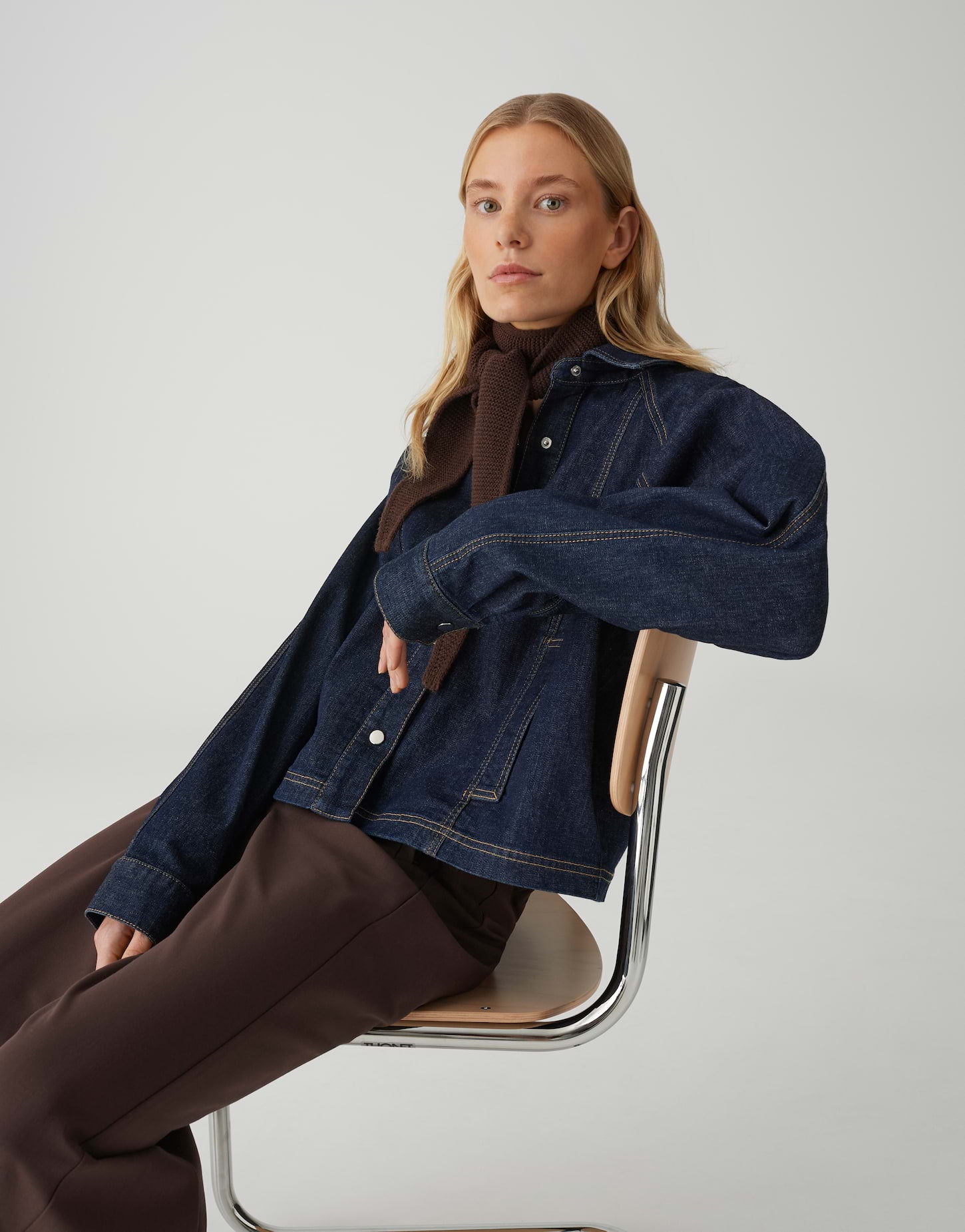 Jovena (Dark Bold Blue)