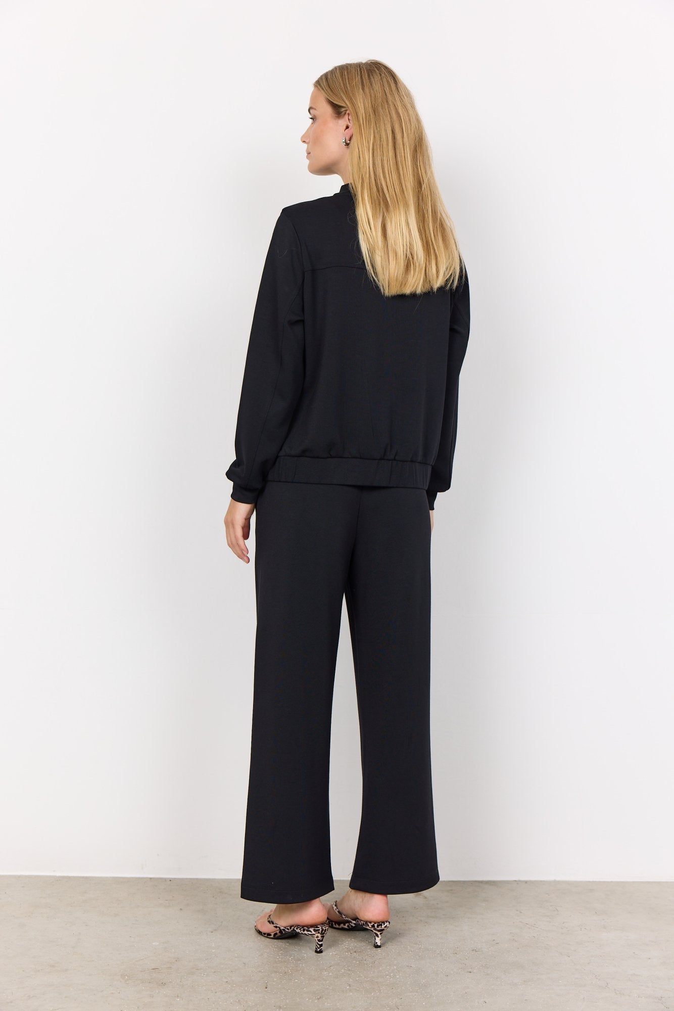 Sc-banu 225 (Black)